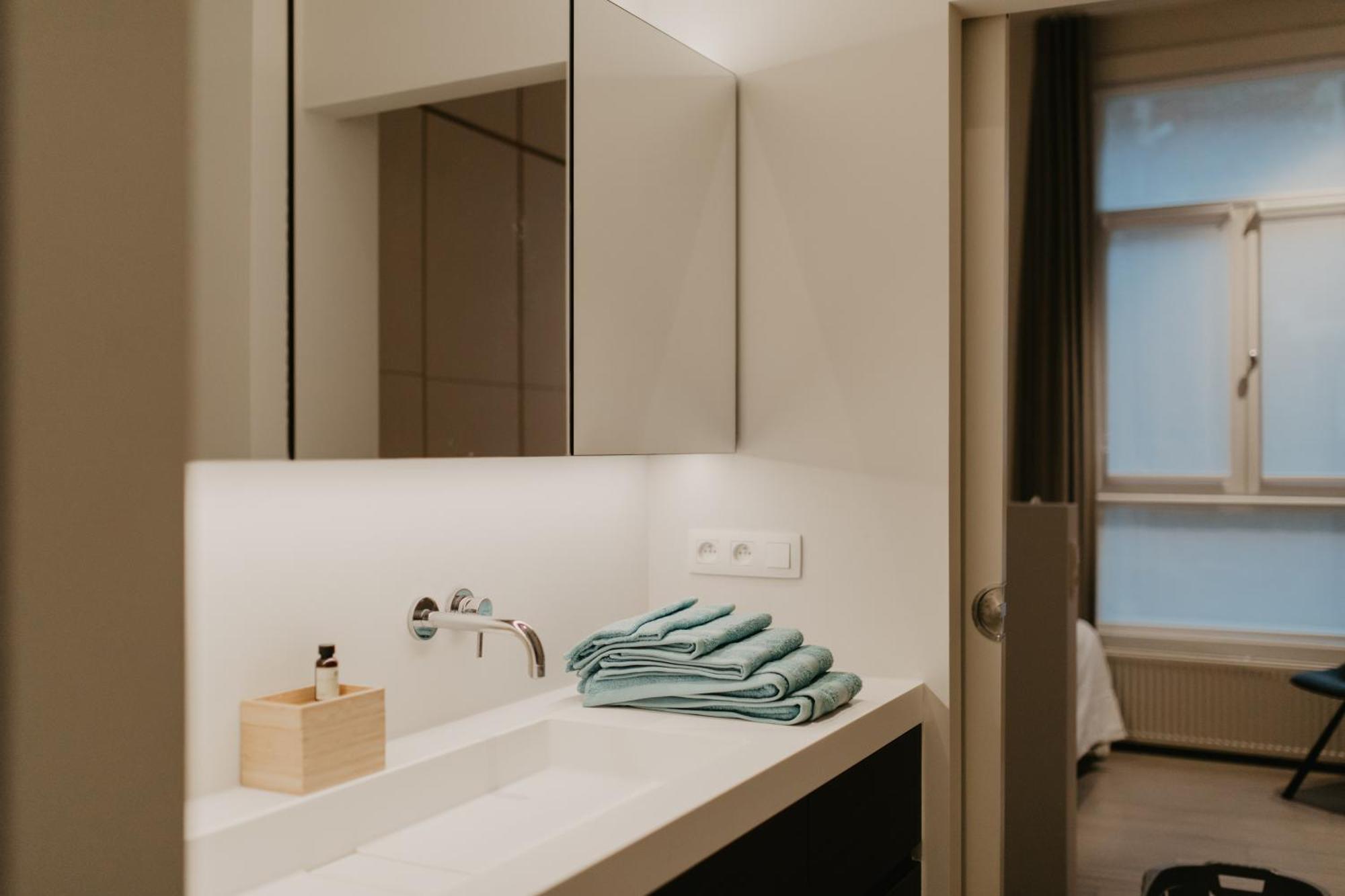 Blue Bird Residence Suite Moriaan Антверпен Екстер'єр фото